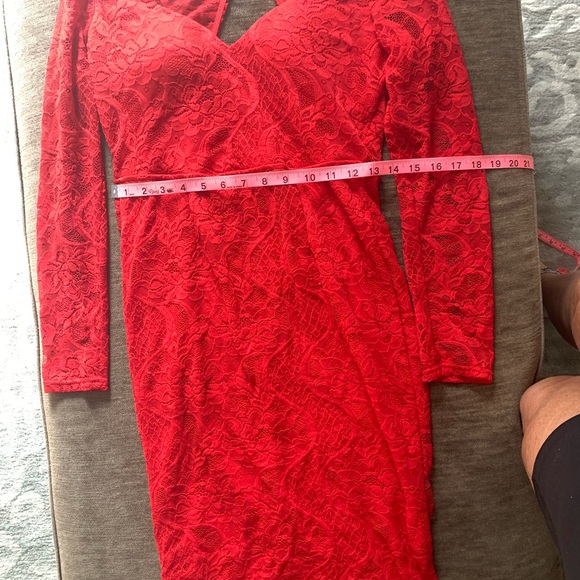 Red open back lace dress - Picture 3 of 5